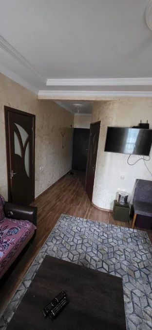 3-комнатная квартира на ул. Багратиони, $400