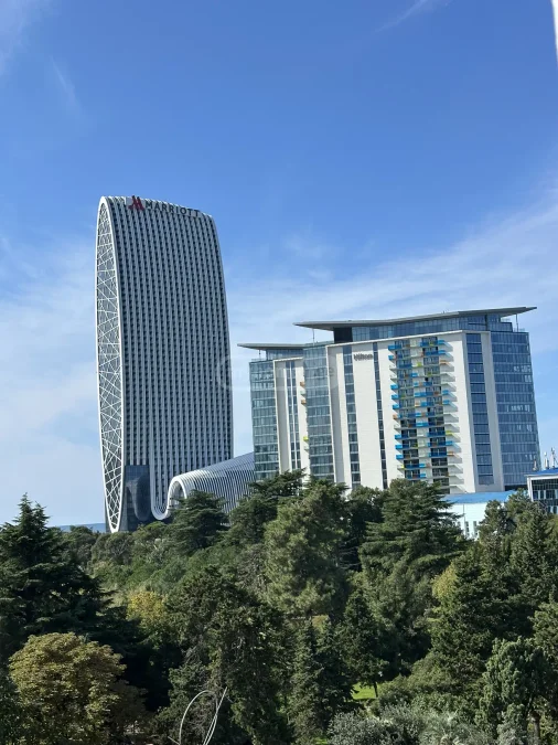 2+1 квартира с видом на парк 6 мая, $1300