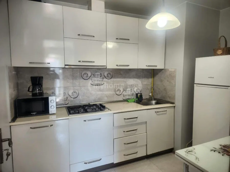 3-комнатная квартира, 70 кв.м, $450