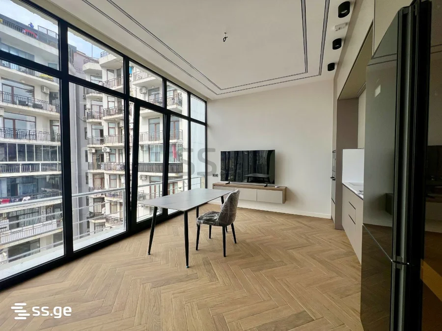 2+1 возле парка 6 Мая, $164000