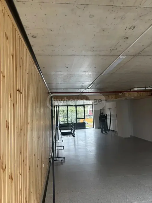 Коммерческое помещение 184 кв.м на улице Агмашенебели, $1800