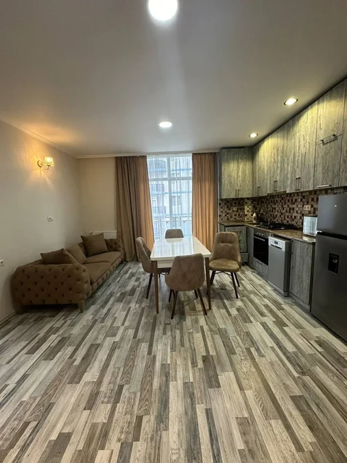 2+1 квартира, 85 м², $650