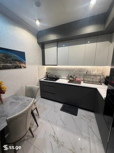 5 room Flat For Sale. Saburtalo