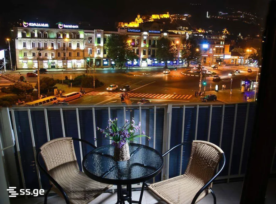 3 room Flat For Sale. Avlabari
