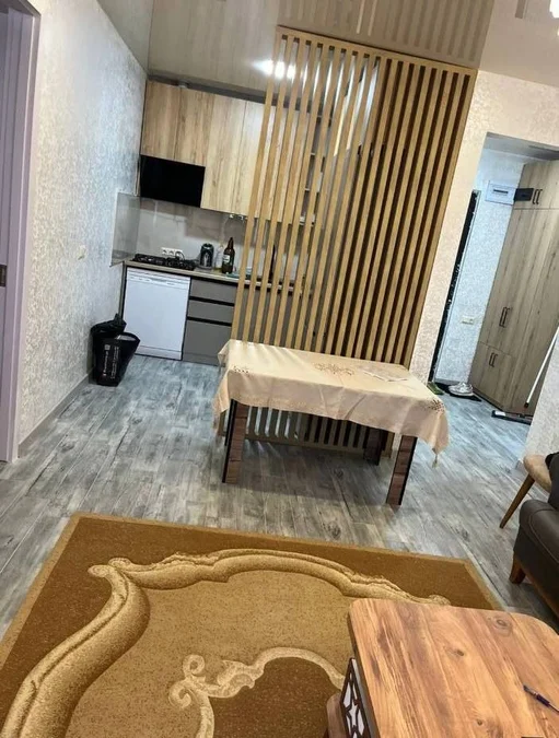 2+1 на улице Агмашенебели, $600