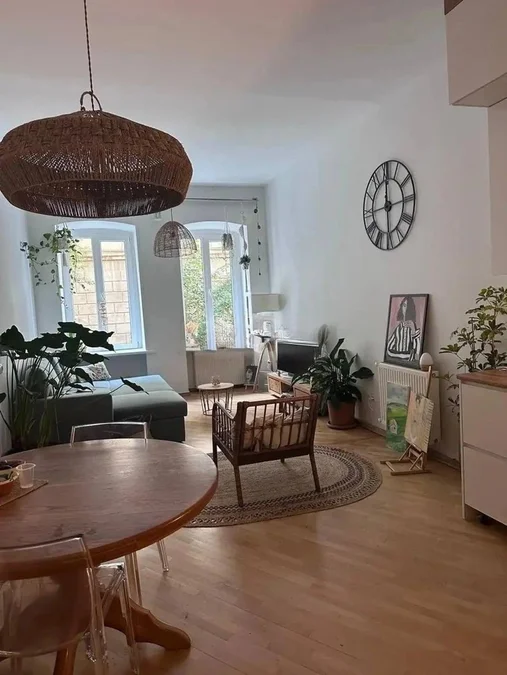 Ул. Ниагври, 11: Студия, 60.0 м²