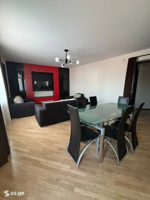 4 room Flat for rent. Sololaki
