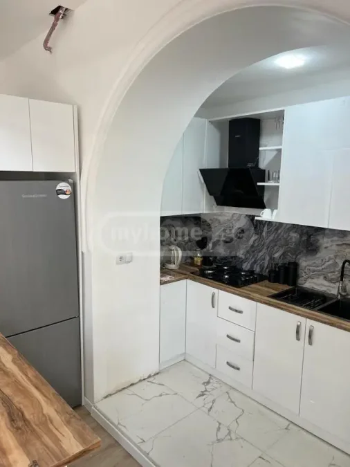 3-комнатная квартира в Чугурете
