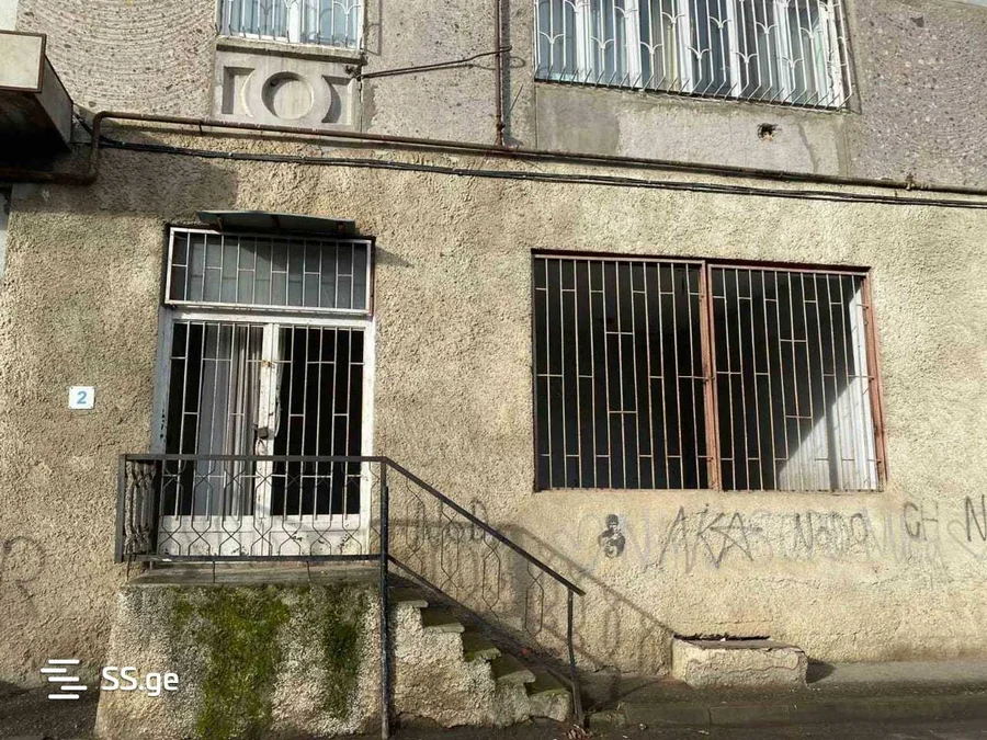 Срочно продается 192 кв.м в 5-м микрорайоне Нуцубидзе для бизнеса