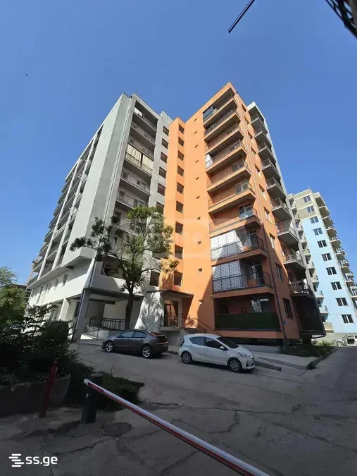 3 room Flat For Sale. Isani