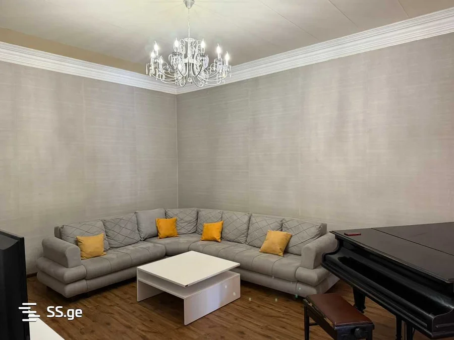 4 room Flat For Rent. Vake