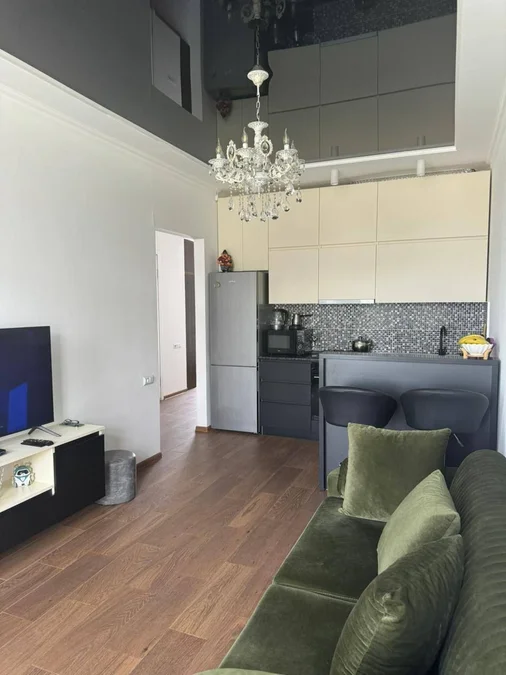 Долгосрочная аренда 3-комнатной квартиры в Bagrationi District