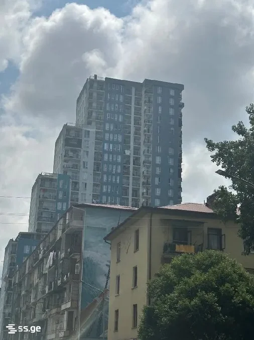 1+1 на Такаишвили улица 58 Bagrationi District