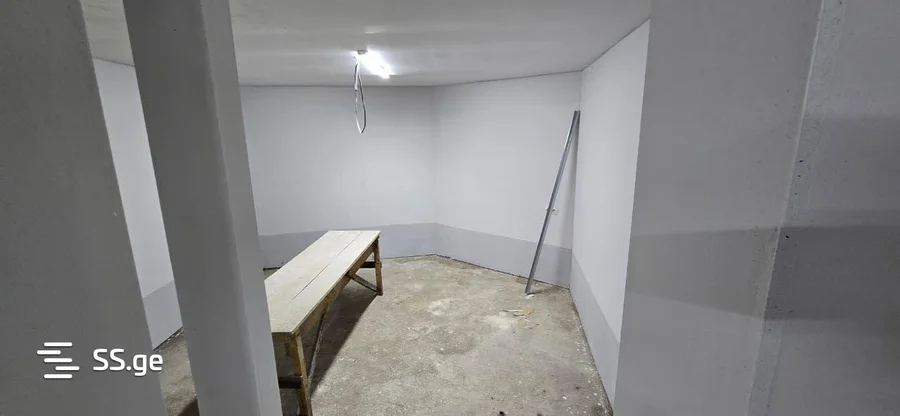 Commercial space For Sale. Chugureti