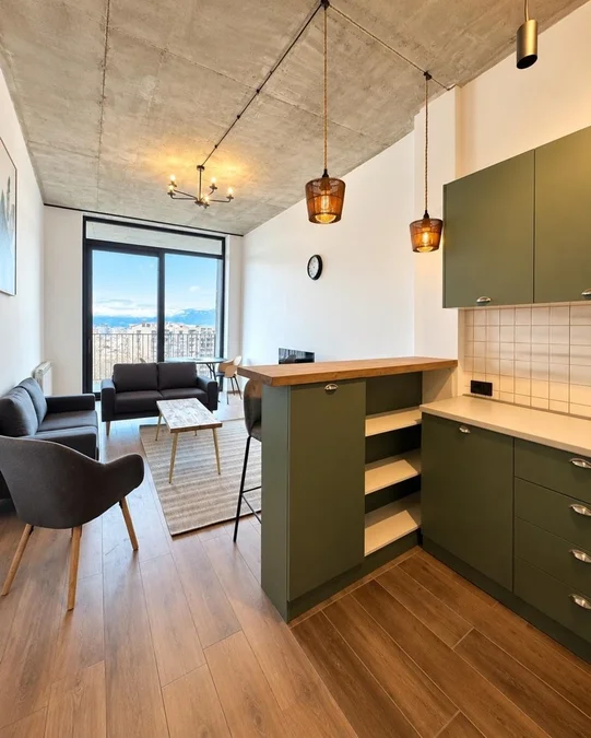 Ул. Реваза Джапаридзе, 23: Студия, 200.0 м²