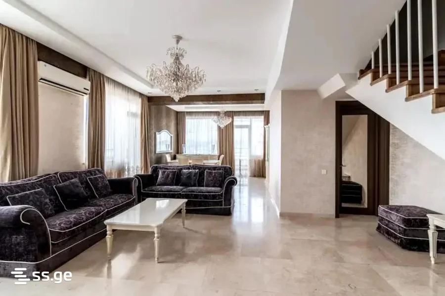 6 room Flat For Sale. Vake