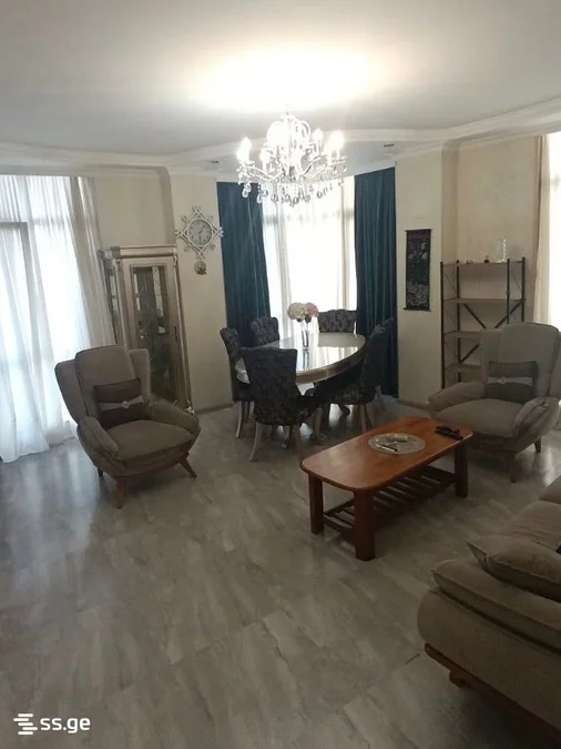 Квартира 3+1 на год $1000