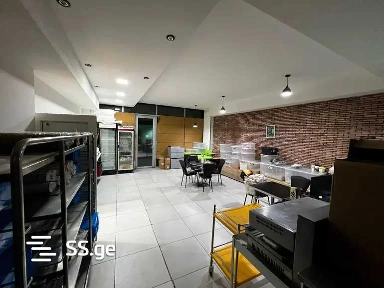 2 room Flat For Rent. Digomi