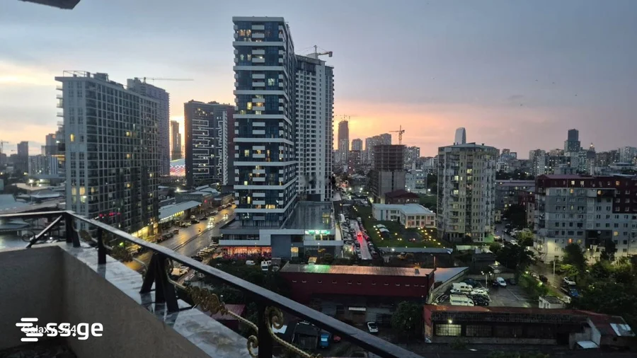 1+1 на улица Давида Агмашенебели 0 Agmashenebeli District