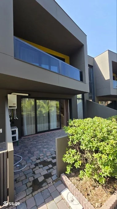 4 room Private House For Sale