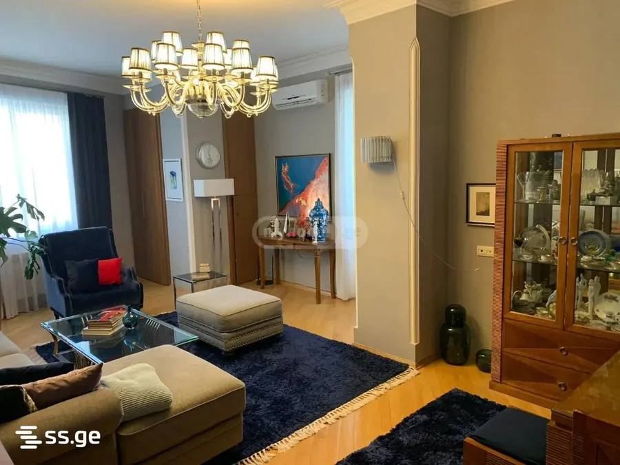 Паркинг на m. aleksidze st. . Saburtalo