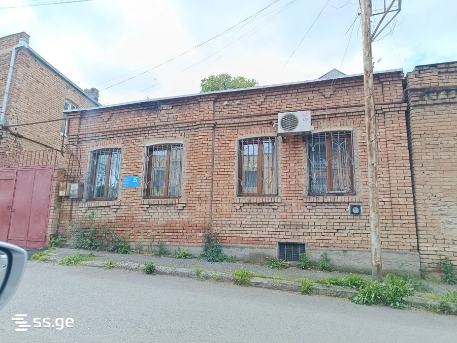 Светлая квартира 70 кв.м. в Чугурети