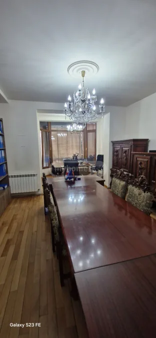 6-комнатная квартира в районе Руставели