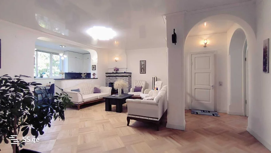 6 room Flat For Sale. Chugureti