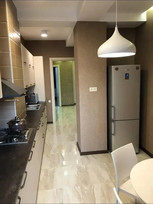 Проспект Цминда Кетеван Дедофлис, 68: 3-комнатная, 125.0 м²