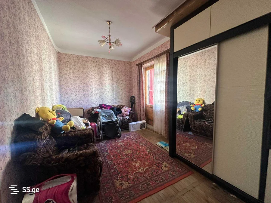 5 room Flat For Sale. Vazisubani