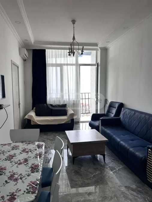3-комнатная квартира, 57 м², $600