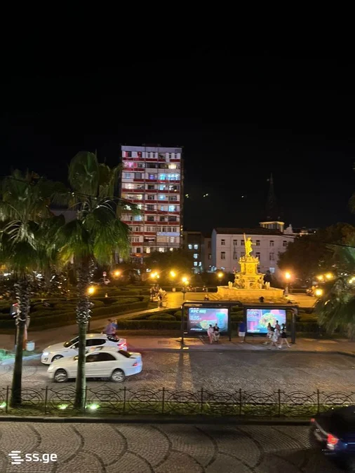 Посуточно 3-комнатная квартира в районе Старого Батуми