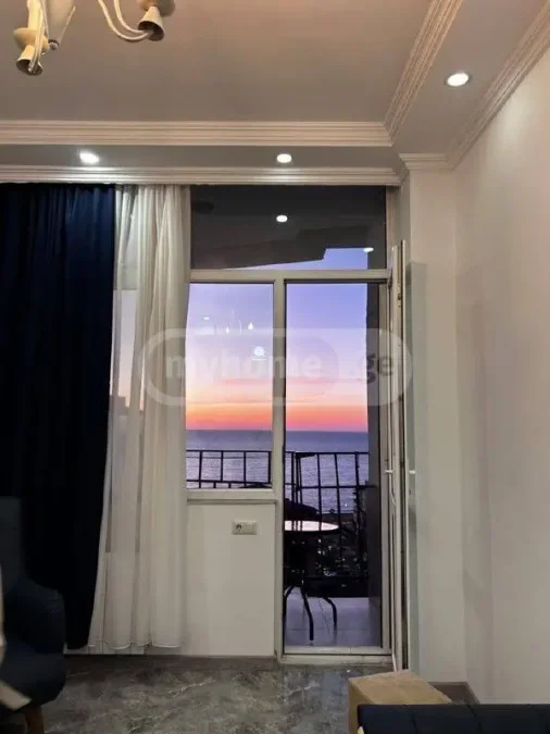 3-комнатная квартира, 57 м², $600
