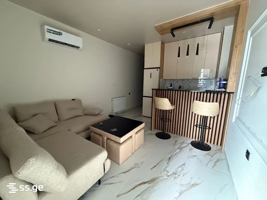 2-комнатная квартира, 40 м², 8 этаж, $500