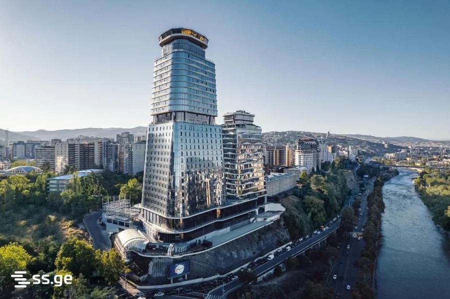 3-комнатная квартира в Тбилиси