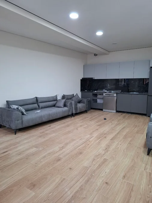 3-комнатная квартира с 2 спальнями на ул. Лермонтова 12, $900