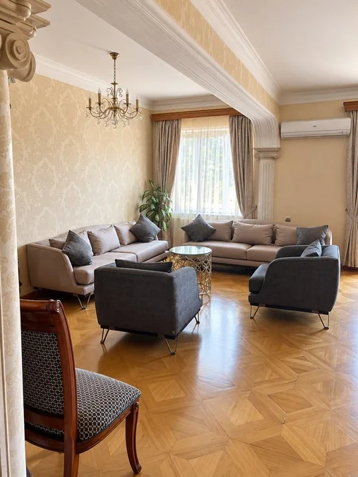 Ул. Симона Кандалаки, 63: 4-комнатная, 150.0 м²