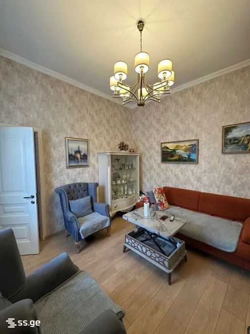 4 room Flat For Sale. Chugureti
