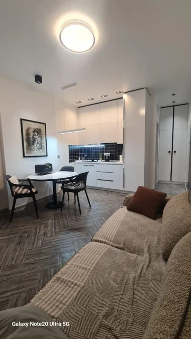 Colorit Palace: 2-комнатная, 40.0 м²
