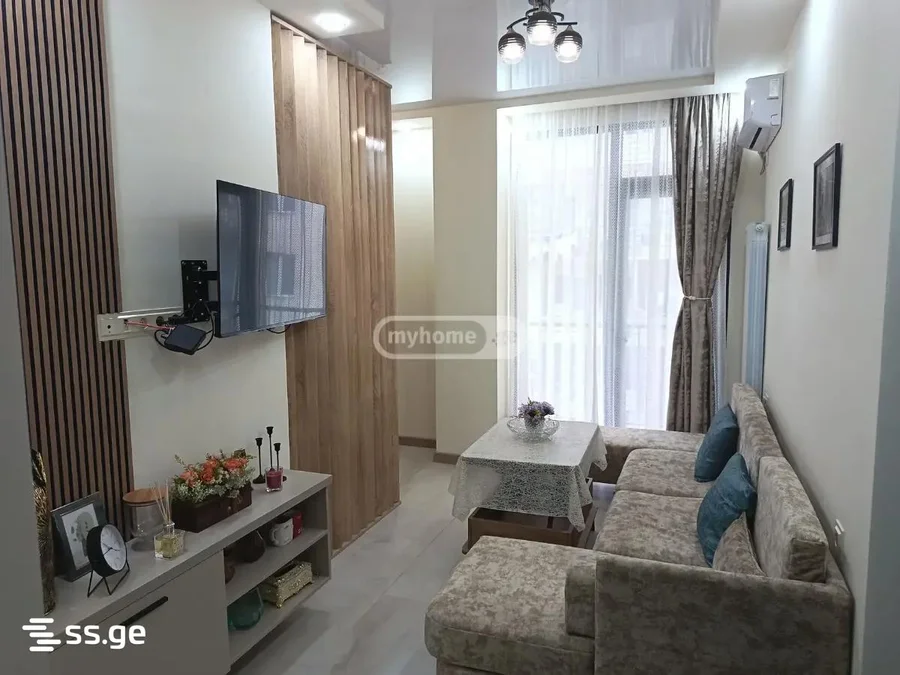 2+1 на David Agmashenebeli Street Agmashenebeli District
