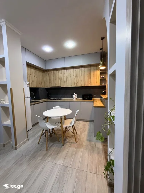 3-комнатная квартира, ул. Кобаладзе, 15, $800