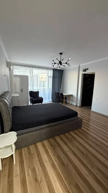 Квартиру $400
