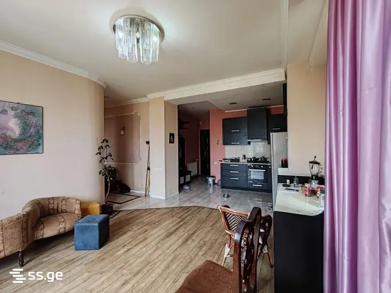 3-комнатная квартира в Тбилиси
