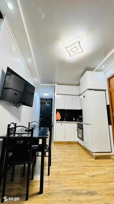 На год — 2+1 квартира | $400/месяц