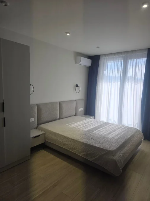 Студия 34 кв.м на ул. Д. Мамулашвили, $450