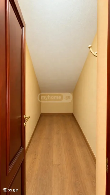 Коммерческое помещение на m. aleksidze st. 1 Saburtalo
