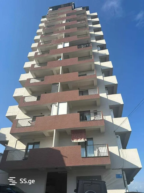 4-комнатная квартира в Тбилиси