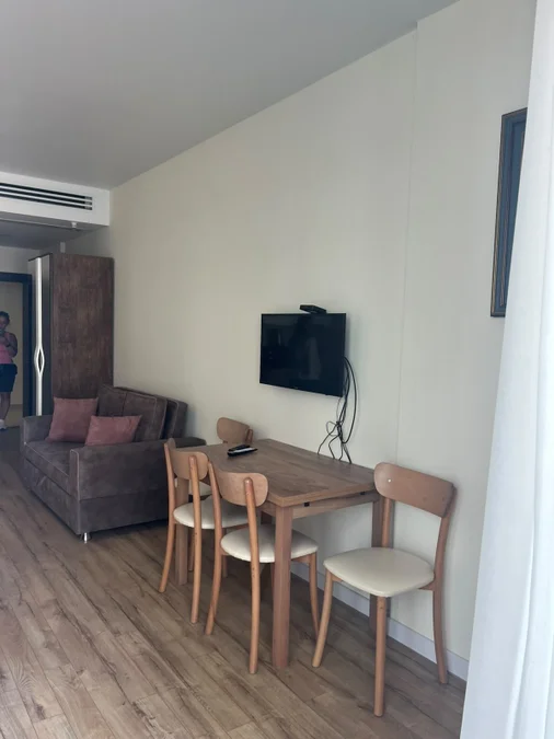 Студия с бассейном $450 на год