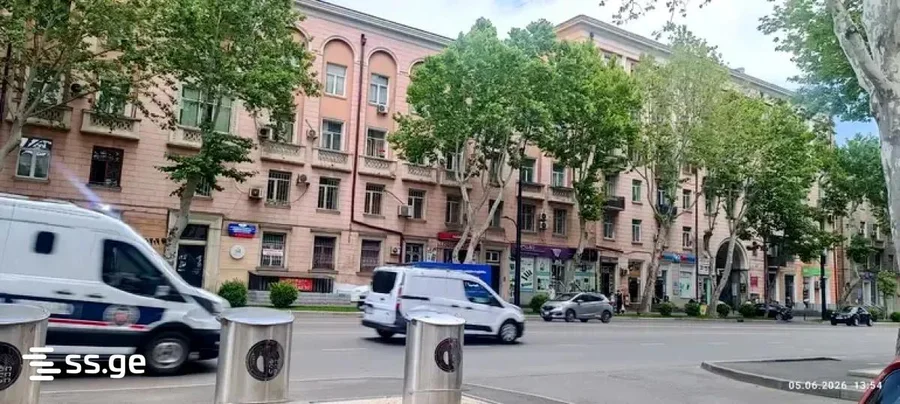 4-комнатная квартира в Тбилиси