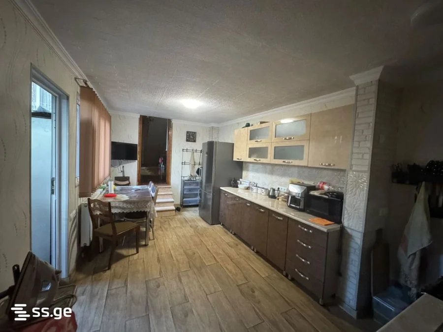6 room Private House For Sale. Chugureti
